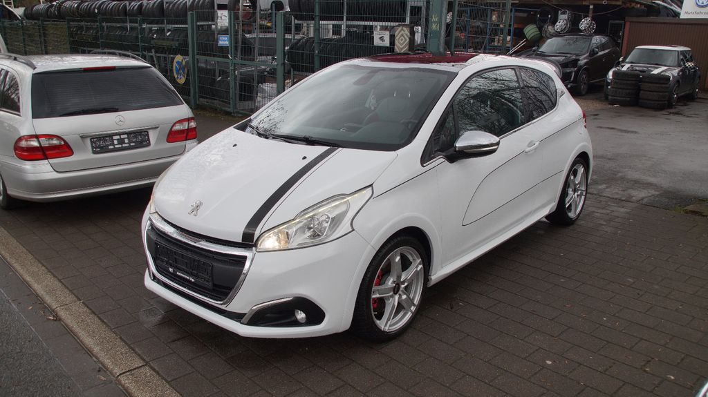 Peugeot 208 118.000 km 7.999 &euro; Bochum 44793