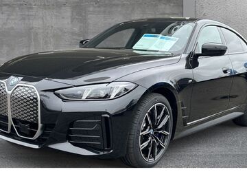 BMW i4 12.092 km 49.900 &euro; Recklinghausen 45659