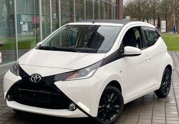 Toyota Aygo (X) 108.000 km 7.400 &euro; Gelsenkirchen 45899