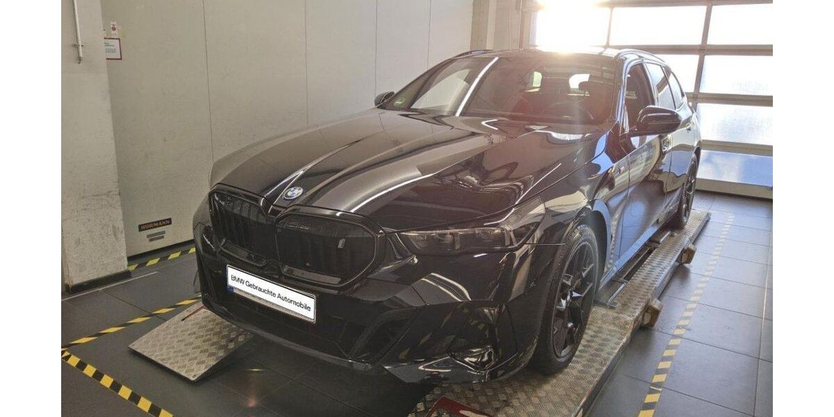 BMW i5 22.401 km 59.375 &euro; Hagen 58091