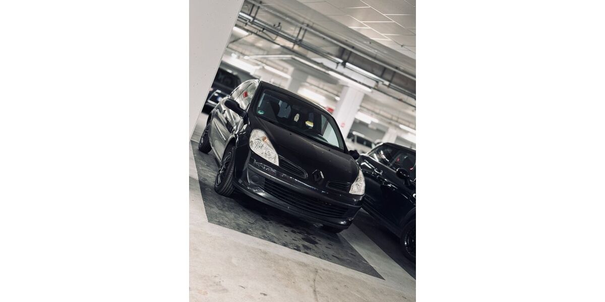 Renault Clio 204.000 km 750 &euro; Hagen 58091