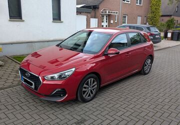 Hyundai i30 63.000 km 13.600 &euro; Dortmund 44357