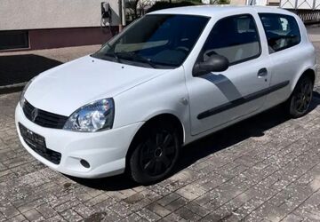 Renault Clio 166.000 km 2.150 &euro; Dortmund 44145