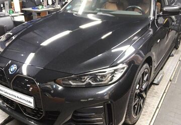 BMW i4 11.951 km 41.820 &euro; Hagen 58091