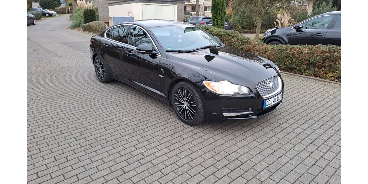 Jaguar XF 99.500 km 9.900 &euro; Dortmund 44265