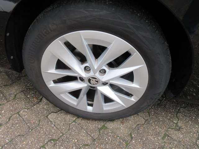 Skoda Octavia Style 2.0 TDI DSG NAVI ACC LED ALU APS SIT 76.750 km 22.988 &euro; Bergkamen 59192