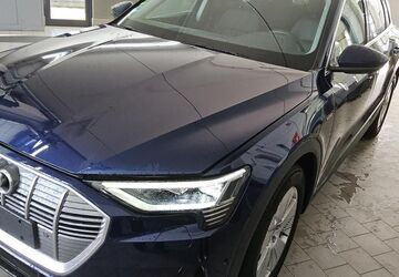 Audi e-tron 39.998 km 28.610 &euro; Hagen 58091