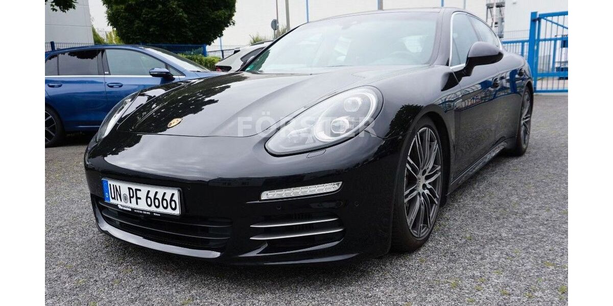 Porsche Panamera 107.500 km 35.980 &euro; Bönen 59199