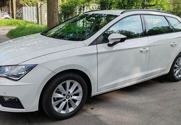 Seat Leon 10.600 km 13.800 &euro; Dortmund 44357