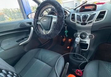 Ford Fiesta 177.000 km 2.300 &euro; Dortmund 44145