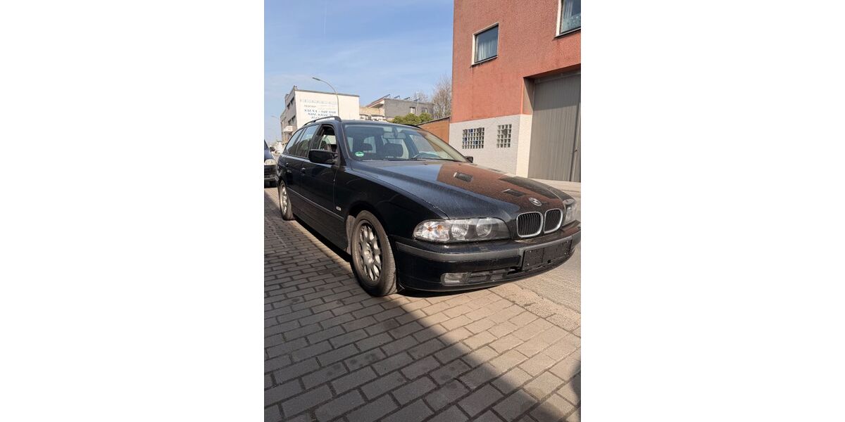 BMW 520 160.000 km 3.000 &euro; Dortmund 44339