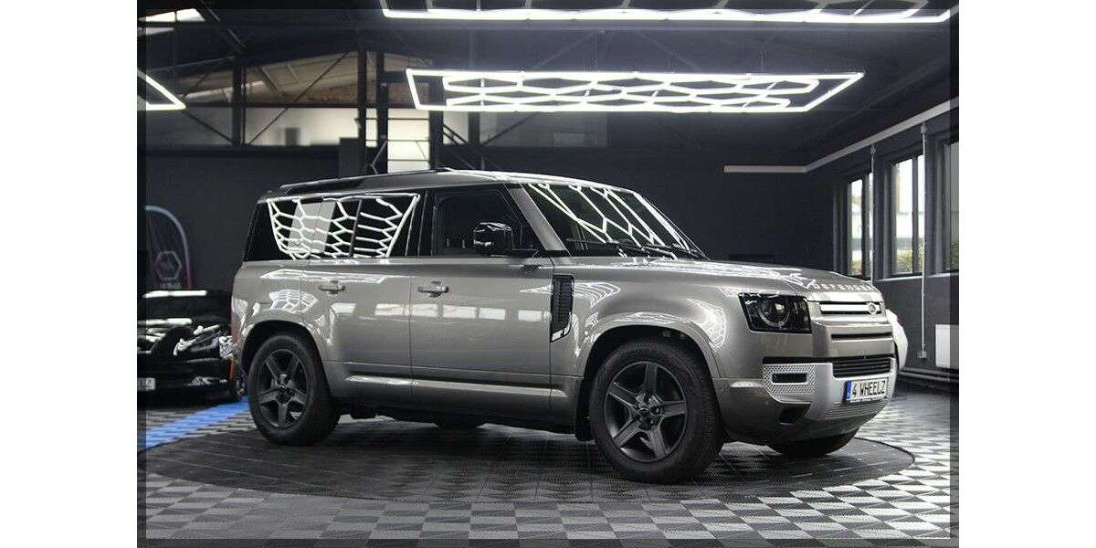 Land Rover Defender 45.000 km 61.199 &euro; Hemer 58675