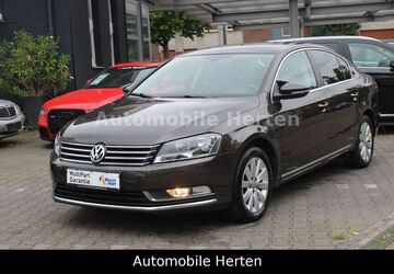 VW Passat 123.000 km 9.690 &euro; Herten 45699