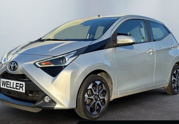 Toyota Aygo (X) 17.500 km 11.870 &euro; Dortmund 44143