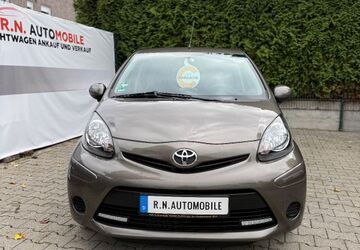 Toyota Aygo (X) 113.296 km 4.300 &euro; Dortmund 44388