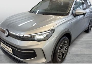 VW Tiguan 3.100 km 46.711 &euro; Bergkamen 59192