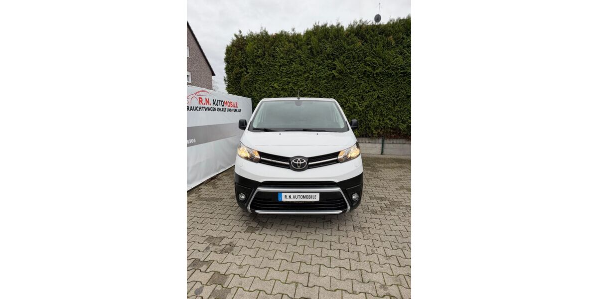 Toyota Proace (Verso) 172.885 km 11.100 &euro; Dortmund 44388