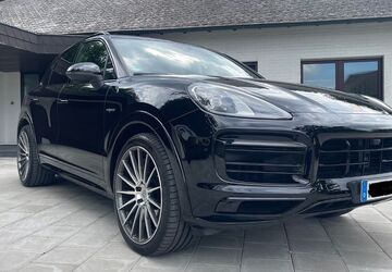 Porsche Cayenne 32.990 km 72.900 &euro; Menden 58710