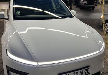 Tesla Model Y 9.000 km 44.000 &euro; Hattingen 45529
