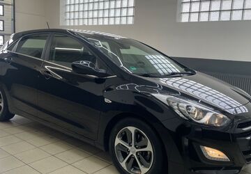 Hyundai i30 92.838 km 11.900 &euro; Kamen 59174
