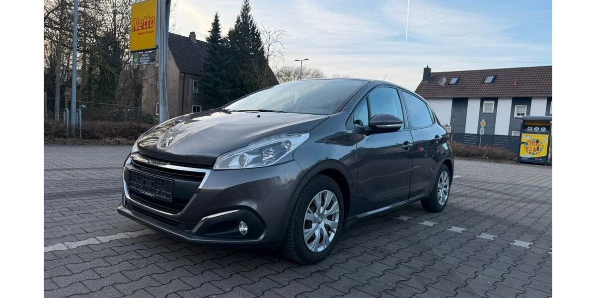 Peugeot 208 87.000 km 7.600 &euro; Menden (Sauerland) 58706