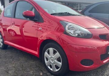 Toyota Aygo (X) 32.433 km 4.900 &euro; Gelsenkirchen 45891