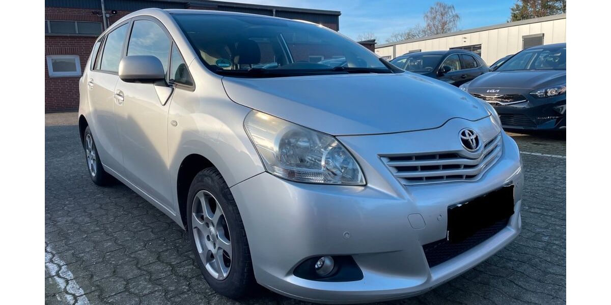 Toyota Verso 80.900 km 8.799 &euro; DORTMUND 44263