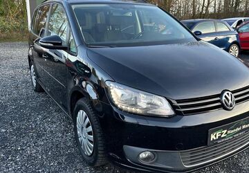 VW Touran 185.250 km 7.990 &euro; Unna 59423