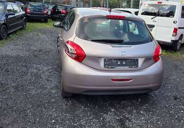 Peugeot 208 109.000 km 5.250 &euro; Dortmund 44147