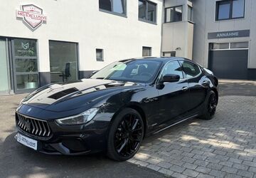 Maserati Ghibli 175.000 km 28.990 &euro; Dortmund 44147