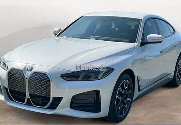 BMW i4 8.949 km 52.990 &euro; Werne 59368