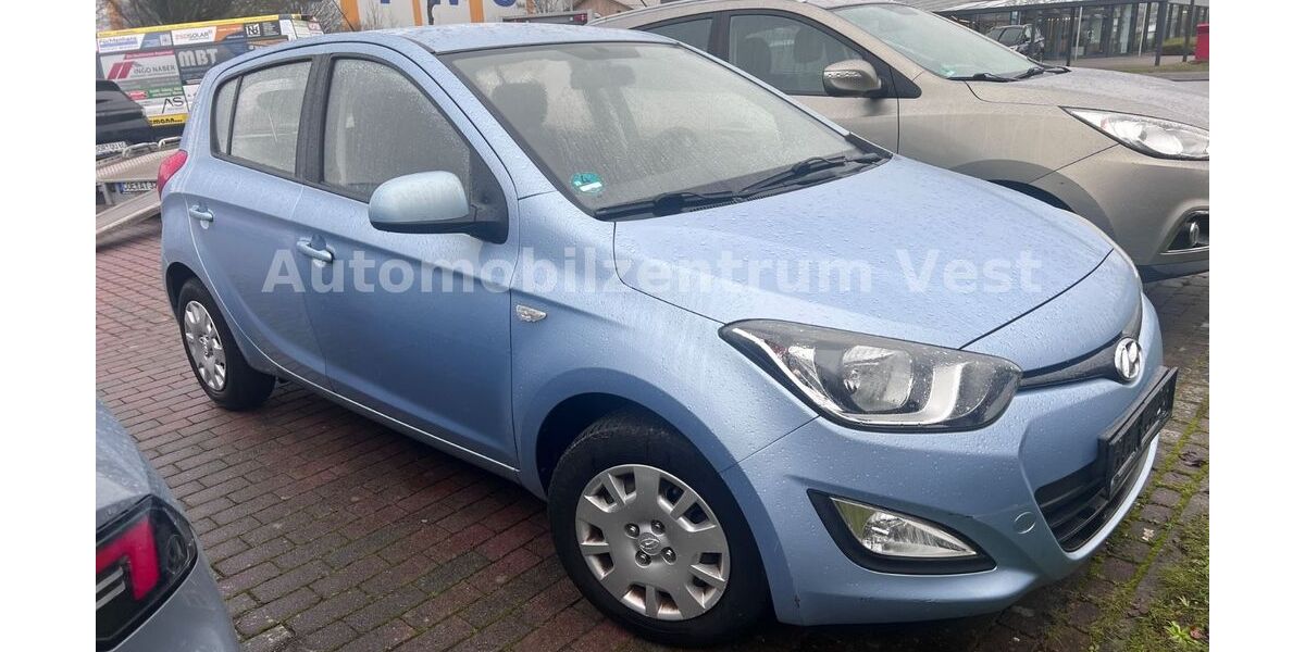Hyundai i20 99.800 km 4.980 &euro; Recklinghausen 45657