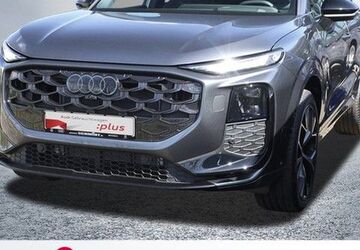 Audi Q3 1.500 km 64.450 &euro; Recklinghausen 45657