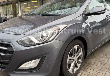 Hyundai i30 141.000 km 8.990 &euro; Recklinghausen 45657