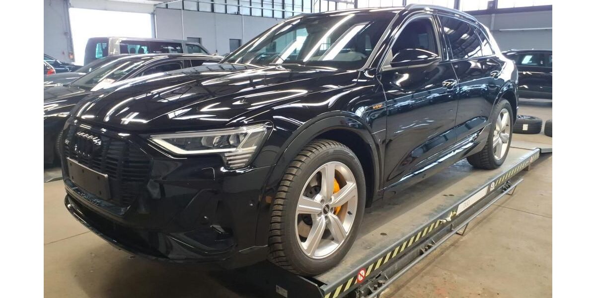 Audi e-tron 37.840 km 31.850 &euro; Hagen 58091