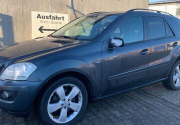 Mercedes-Benz ML 300 348.500 km 5.999 &euro; Gelsenkirchen 45881