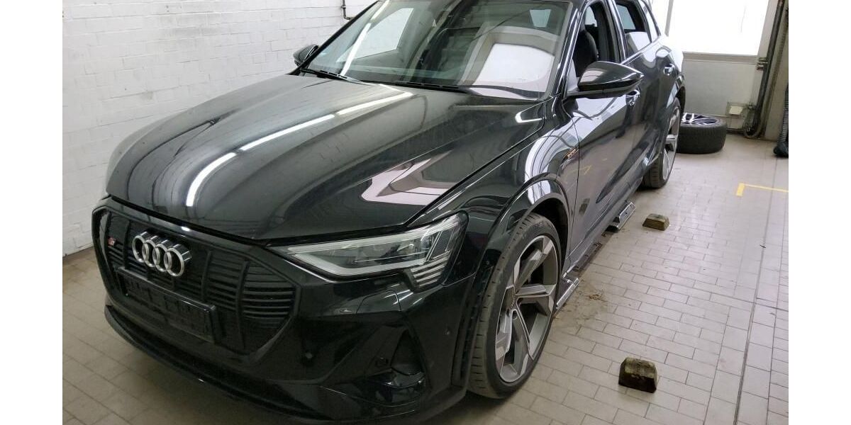 Audi e-tron 79.995 km 39.950 &euro; Hagen 58091