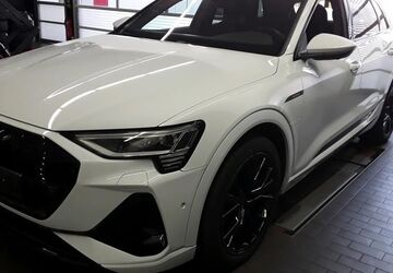 Audi e-tron 52.064 km 36.115 &euro; Hagen 58091