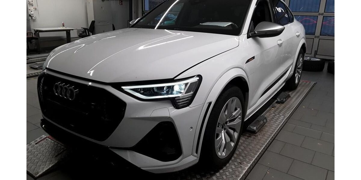 Audi e-tron 60.884 km 39.850 &euro; Hagen 58091