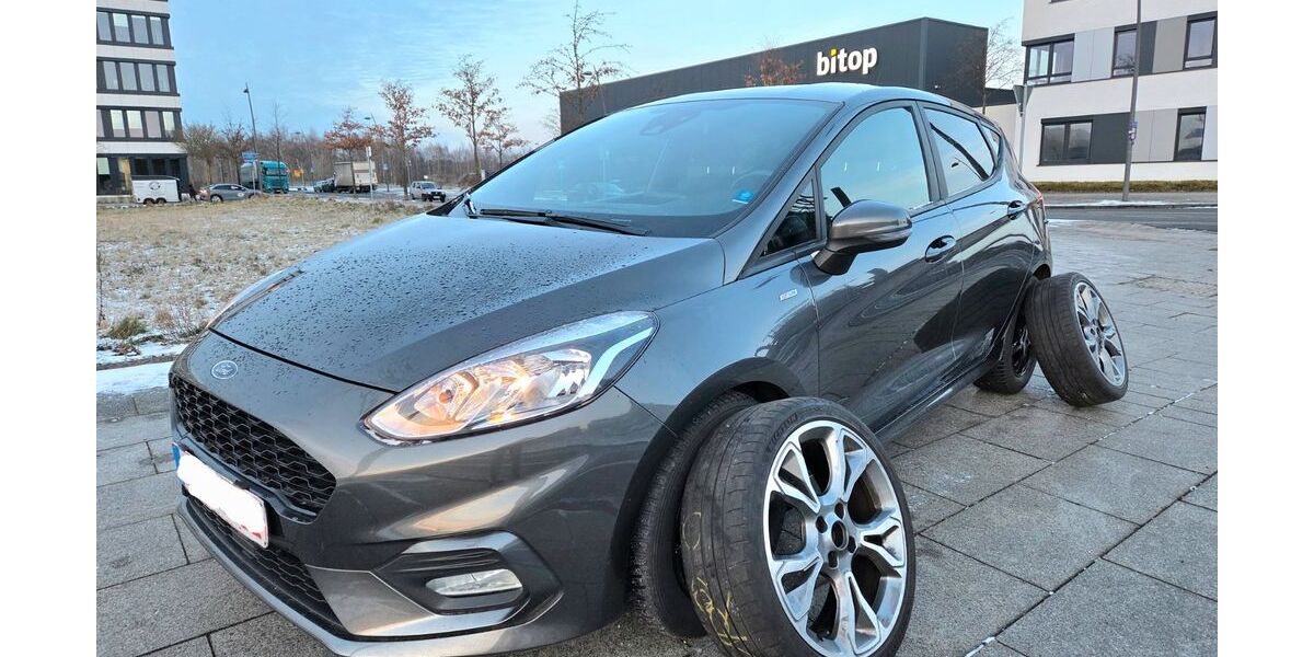 Ford Fiesta 79.999 km 10.990 &euro; Dortmund 44263