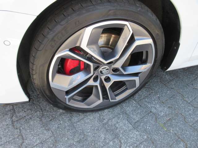 Skoda Octavia RS iV 1.4 eHybrid DSG NAVI PANO STANDH HEA 95.760 km 25.488 &euro; Bergkamen 59192