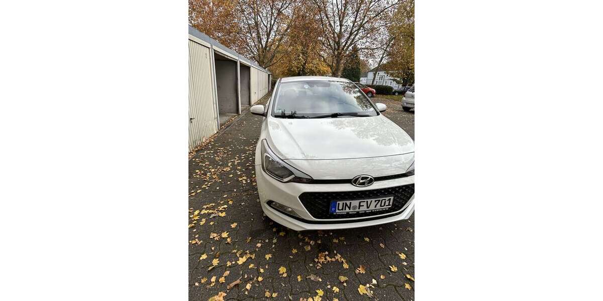 Hyundai i20 87.000 km 8.300 &euro; Bergkamen 59192
