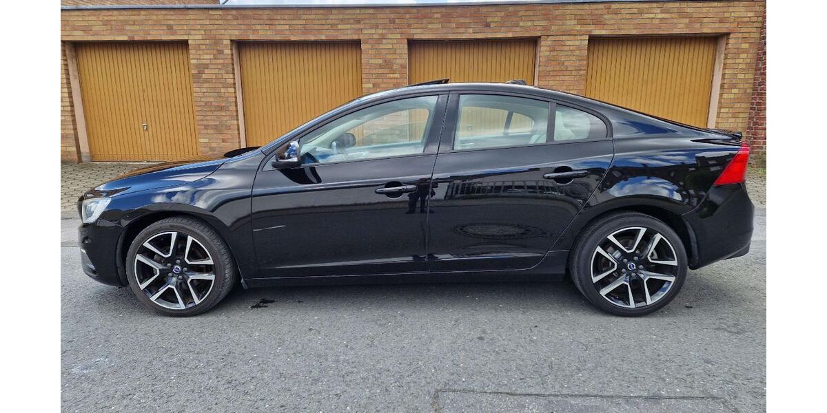 Volvo S60 56.000 km 17.999 &euro; Gelsenkirchen 45881