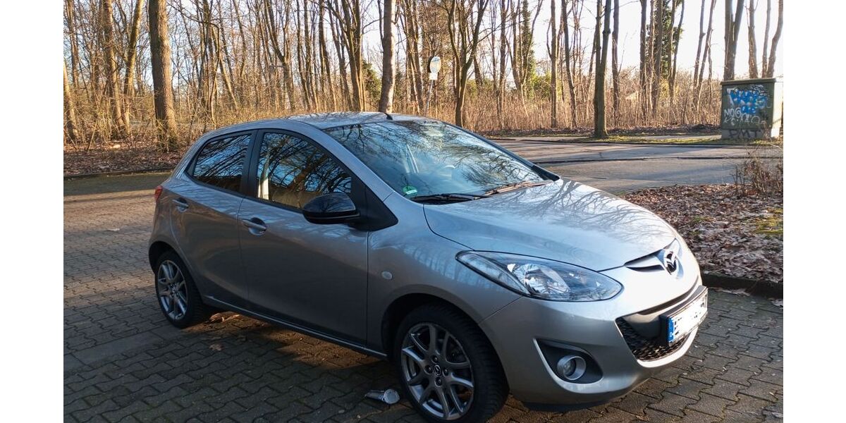 Mazda 2 24.000 km 7.500 &euro; Gelsenkirchen 45891