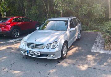 Mercedes-Benz C 200 195.000 km 2.800 &euro; Dortmund 44269