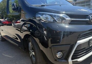 Toyota Proace (Verso) 71.977 km 32.900 &euro; Gelsenkirchen 45891