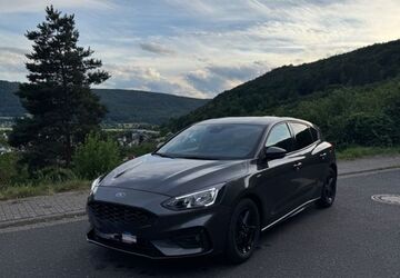 Ford Focus 94.200 km 13.200 &euro; Dortmund 44269