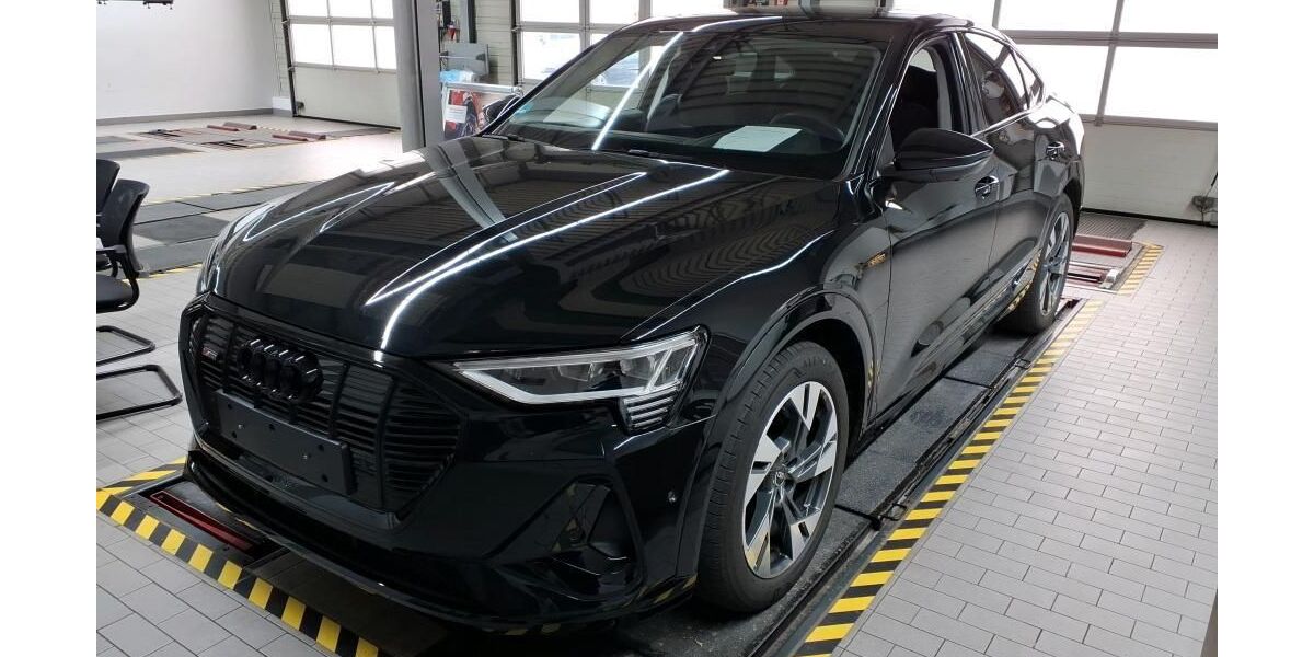 Audi e-tron 37.799 km 33.900 &euro; Hagen 58091