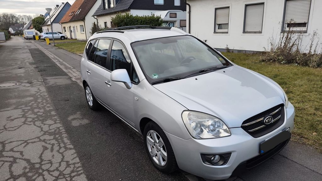 Kia Carens 203.500 km 1.800 &euro; Kamen 59174