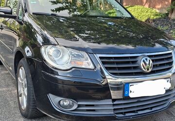 VW Touran 221.495 km 4.000 &euro; Dortmund 44225